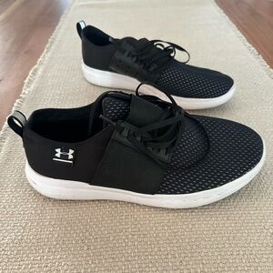 Under Armour Charged 257 Black Sneakers